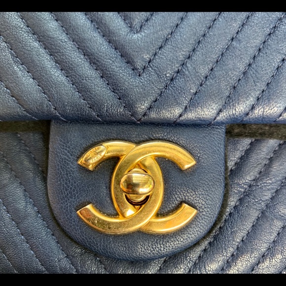 Chanel Small Calfskin Flap - Picture 5 of 8